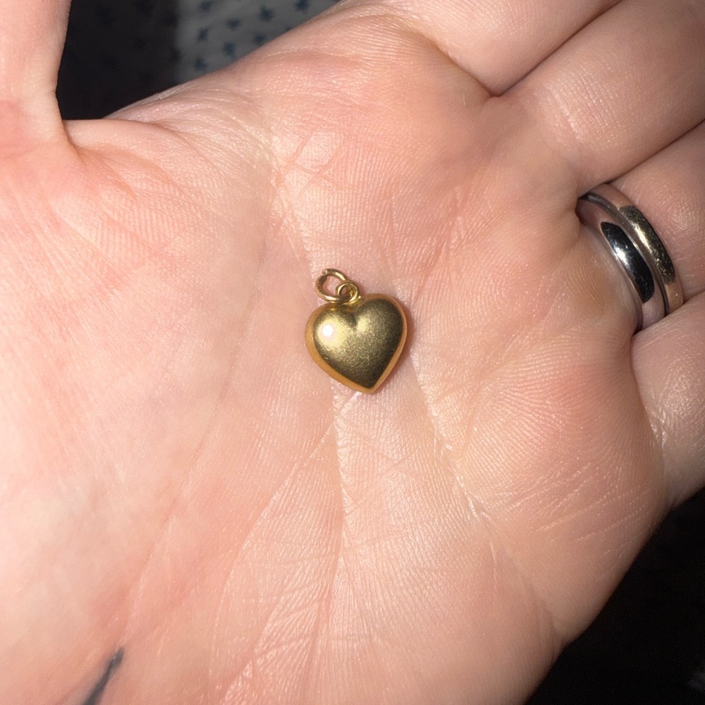 14k Solid Gold Vintage Heart Pendant Charm